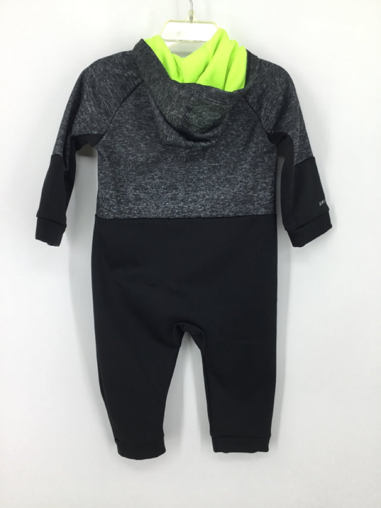 Nike Child Size 18 Months Black Solid Outfit - boys