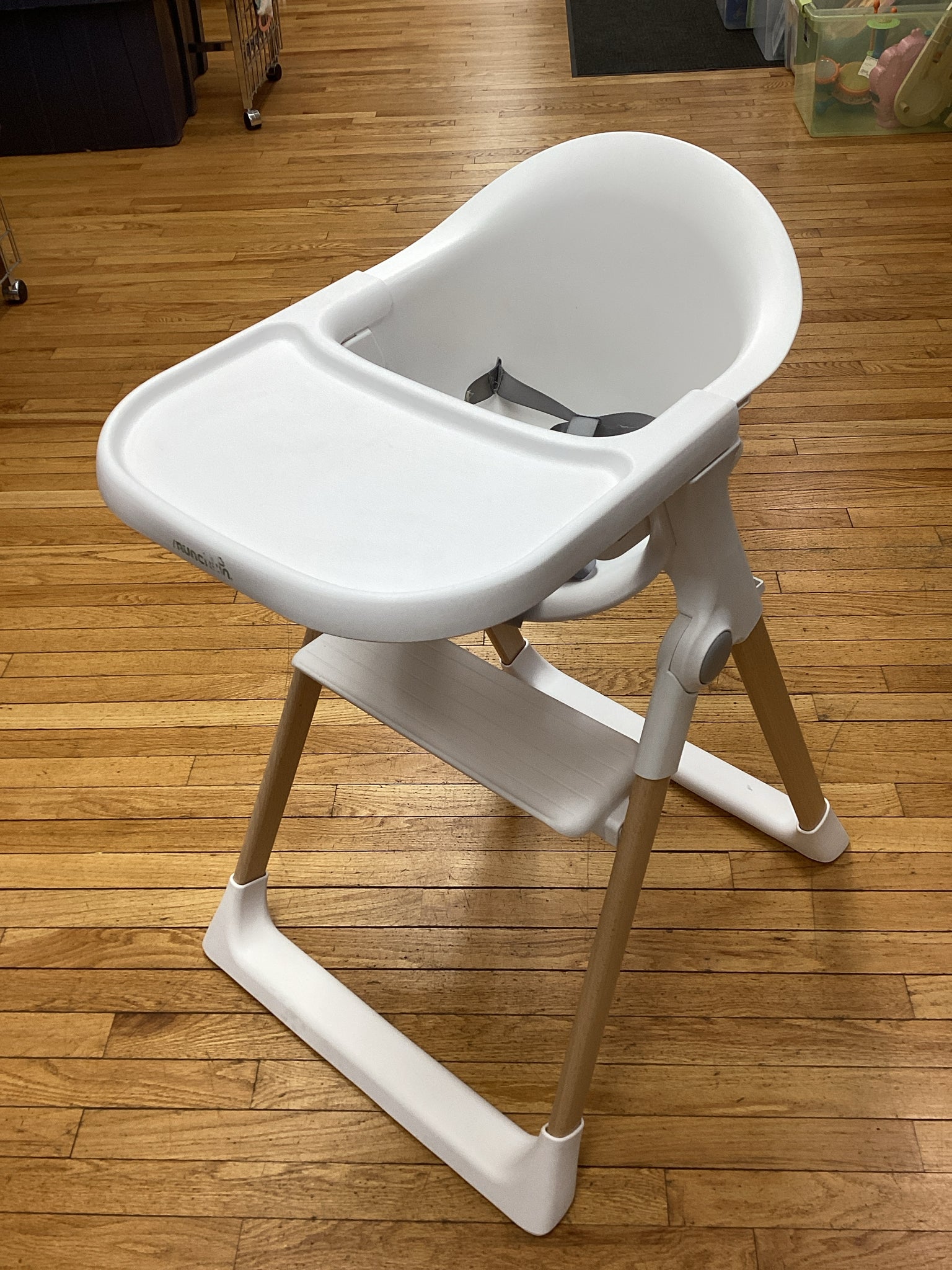 Munchkin Float High Chair