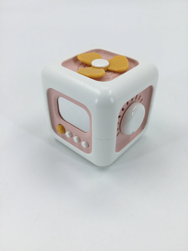 6-in-1 Sensory Busy Cube