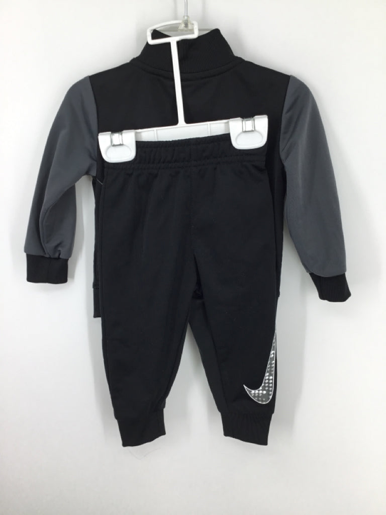 Nike Child Size 12 Months Black screen printed Outfit - boys