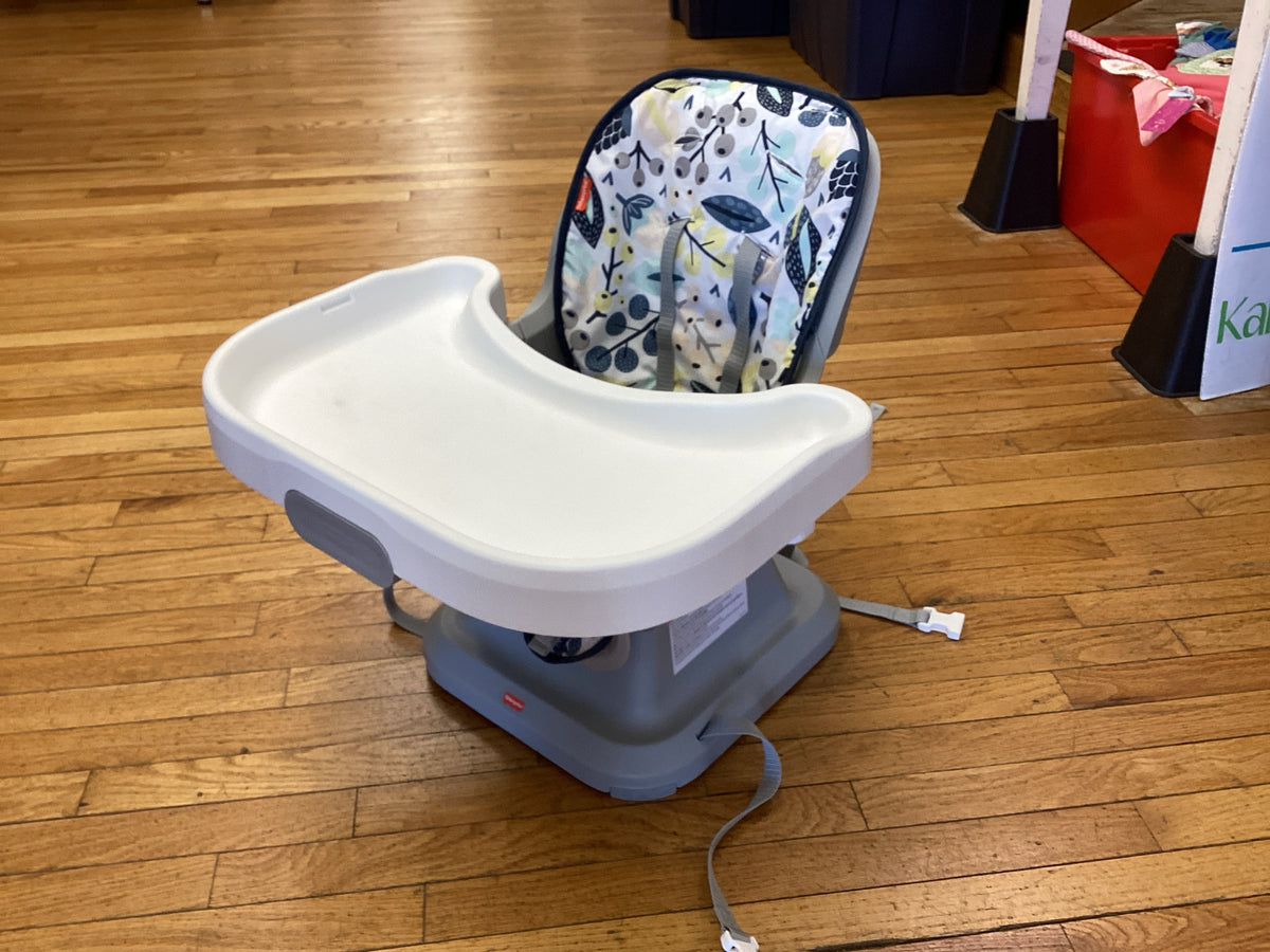 Fisher-Price SpaceSaver Simple Clean High Chair