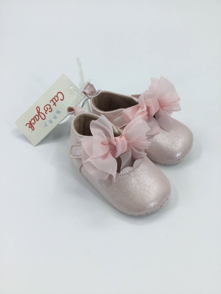 Cat & Jack Child Size 2 Toddler Pink Baby/Walker Shoes