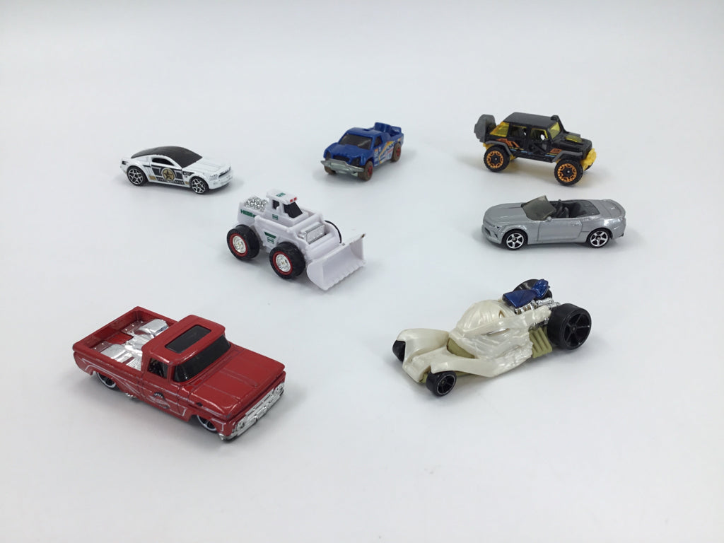 Hot Wheels Set of 7 Assorted Vehicles