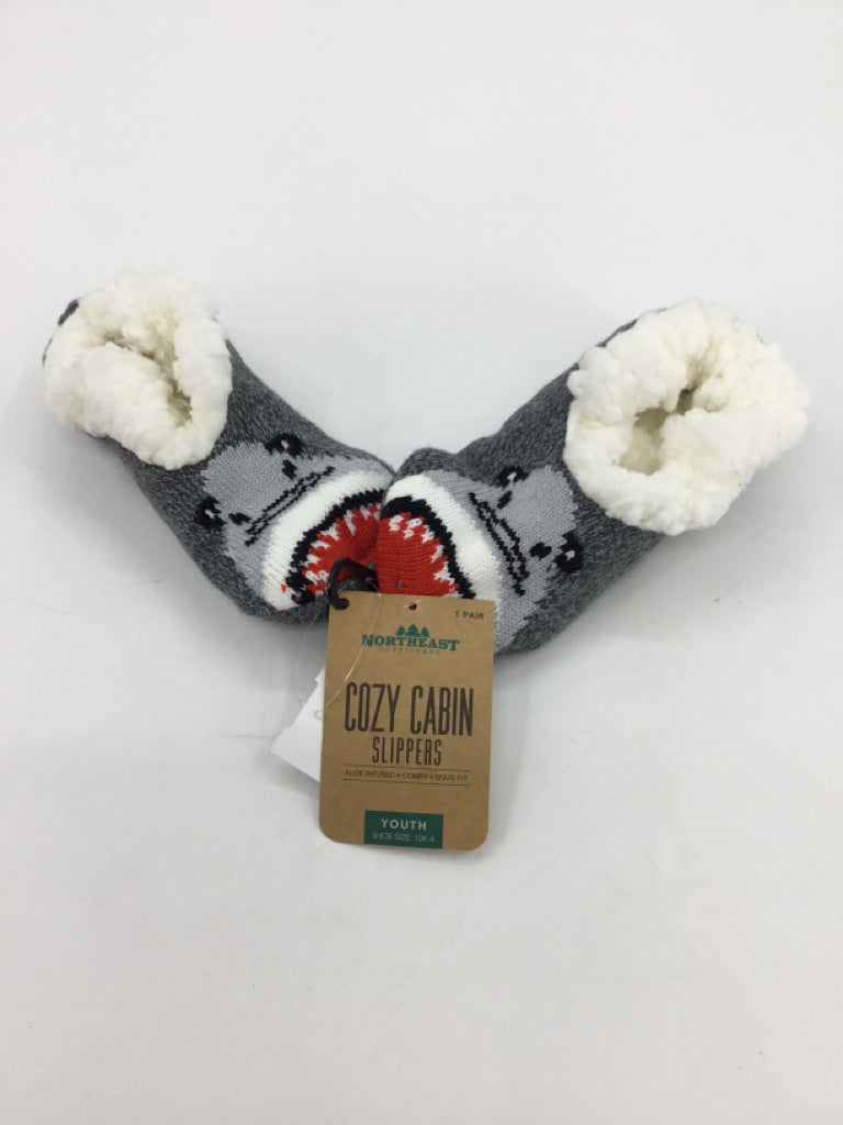 North East Child Size 10 Gray Slippers