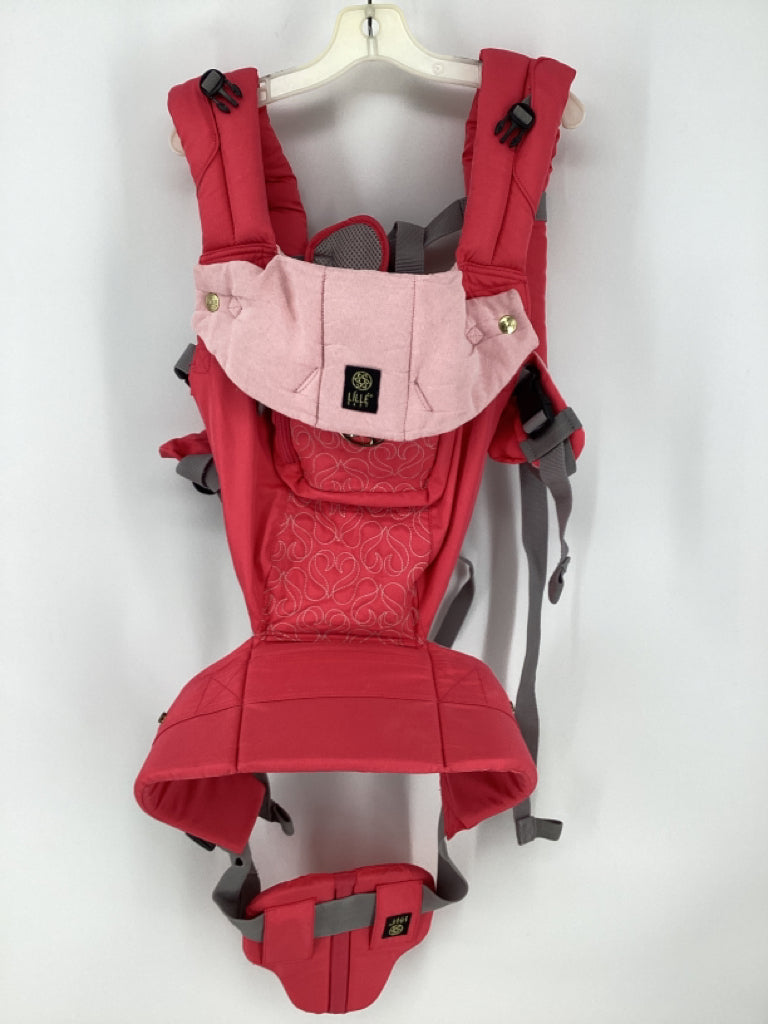 LÍLLÉbaby Complete Embossed 6 in 1 Carrier