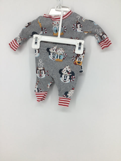 Disney Child Size 0-3 Months Gray Christmas Pajamas