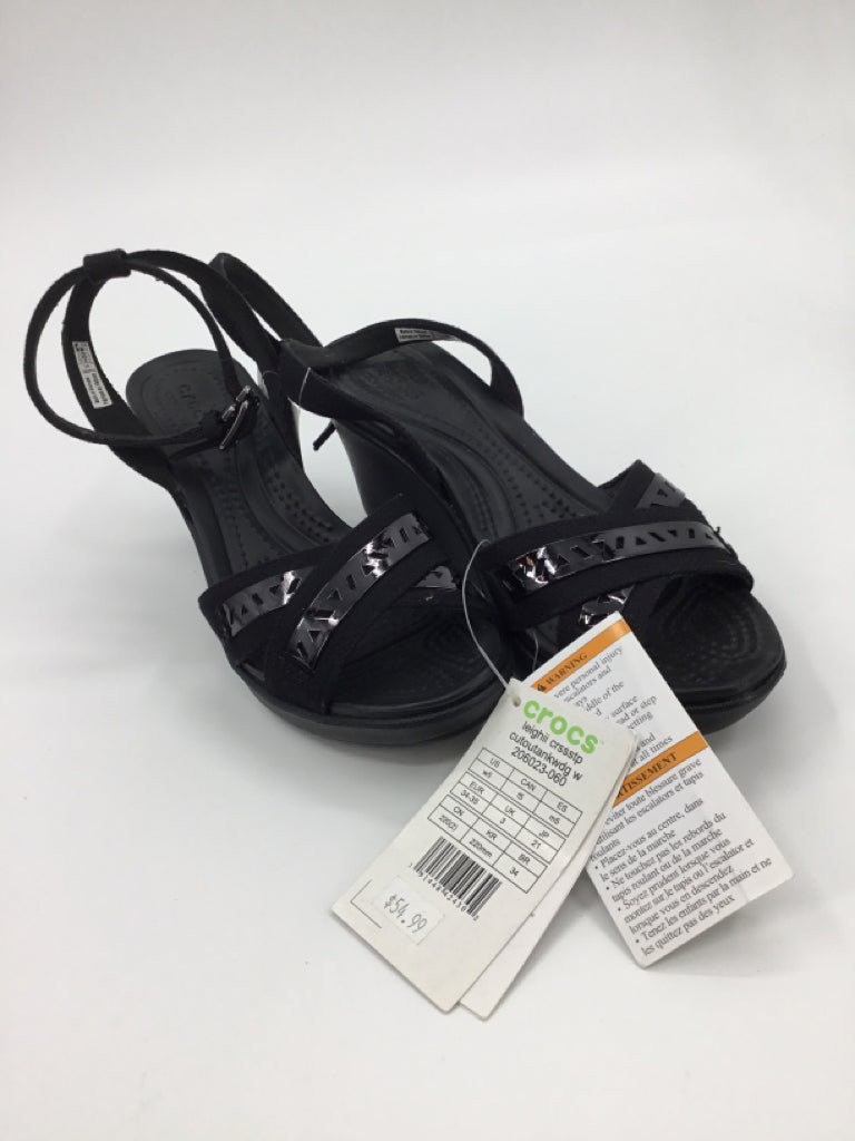 Crocs Child Size 5 Youth Black Sandals/Flip Flops