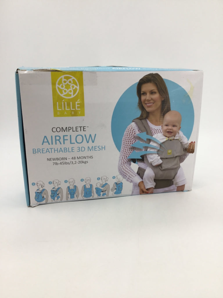 LÍLLÉbaby Black Complete Airflow Mesh Carrier