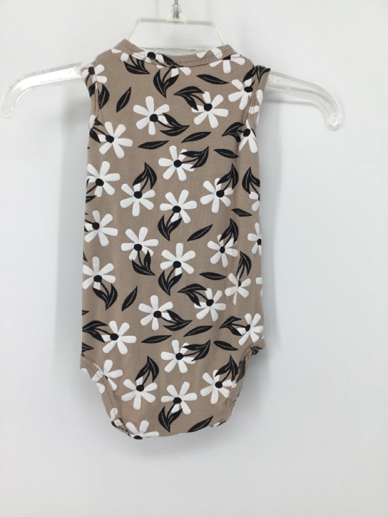 Spearmint Love Child Size 0-3 Months Tan Onesie