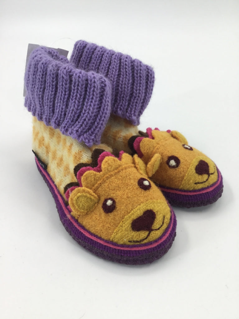 garnet hill kids Child Size 9 Toddler Multi-Color Slippers