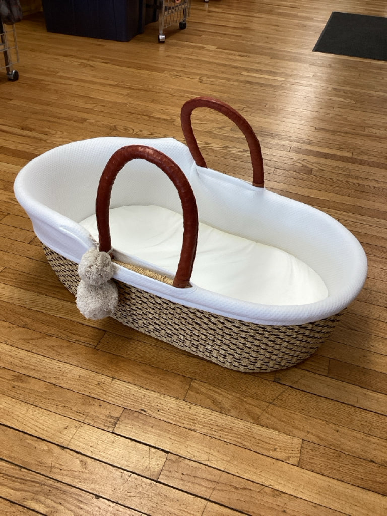 Plum & Sparrow Moses Basket