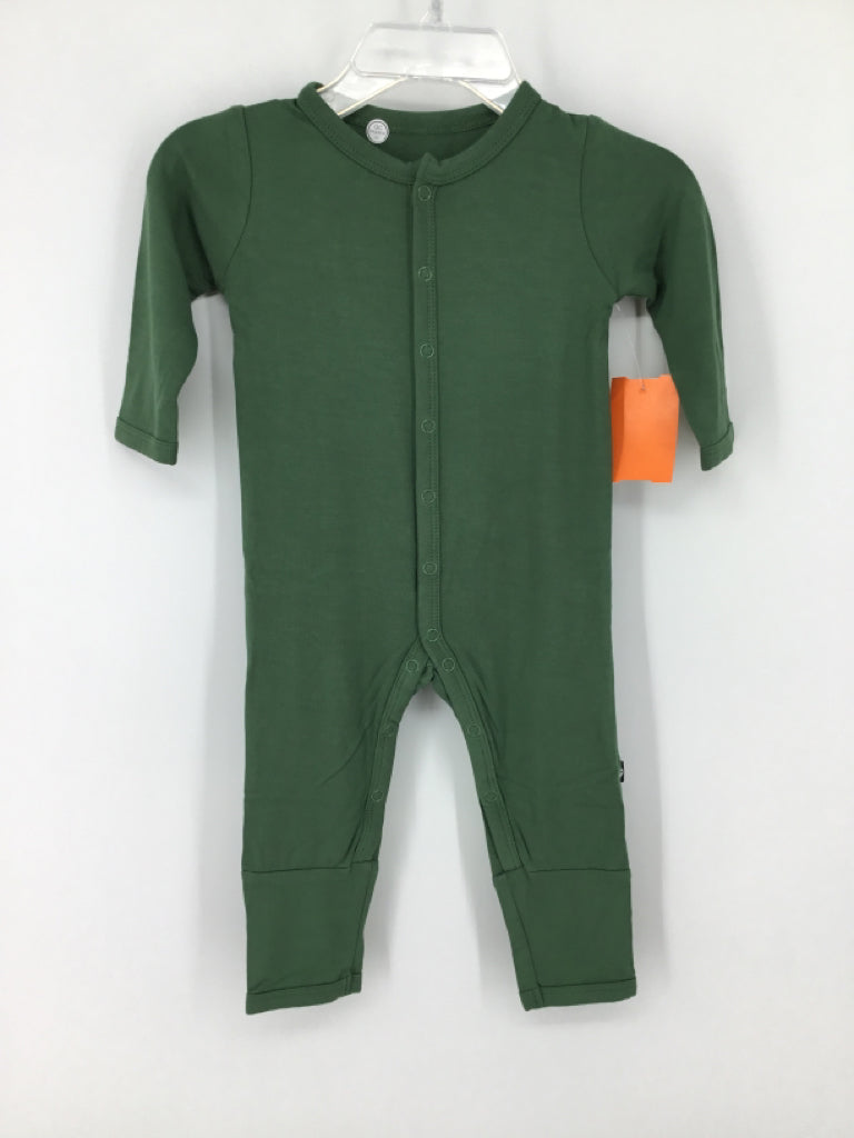 Kyte Child Size 3-6 Months Green Solid Pajamas - boys