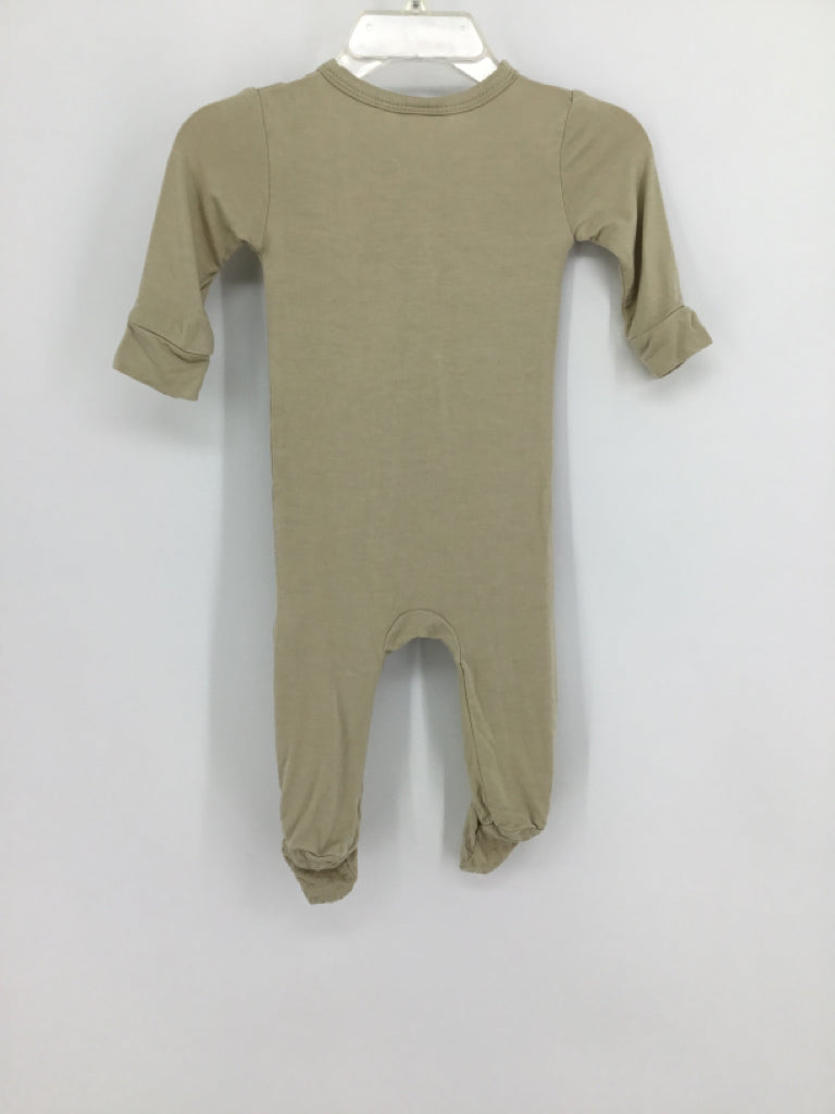 Tres Beau et Belle Child Size 3-6 Months Tan Sleepers