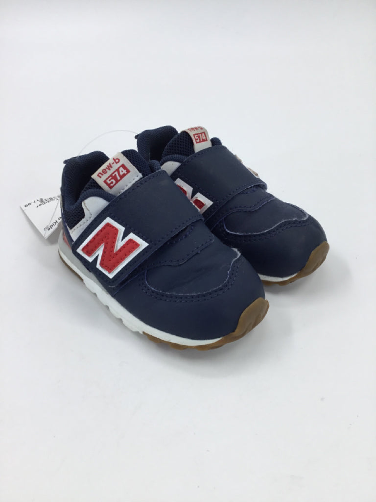New Balance Child Size 5 Toddler Navy Sneakers