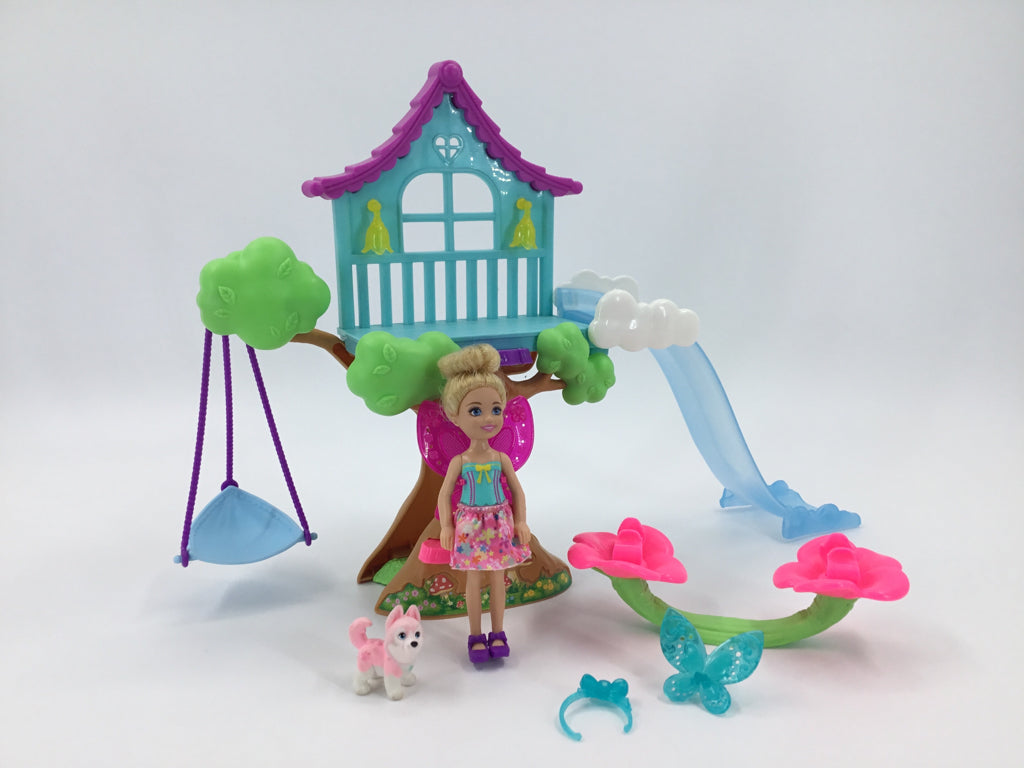 Barbie Dreamtopia Chelsea Fairy Doll and Fairytale Treehouse Playset