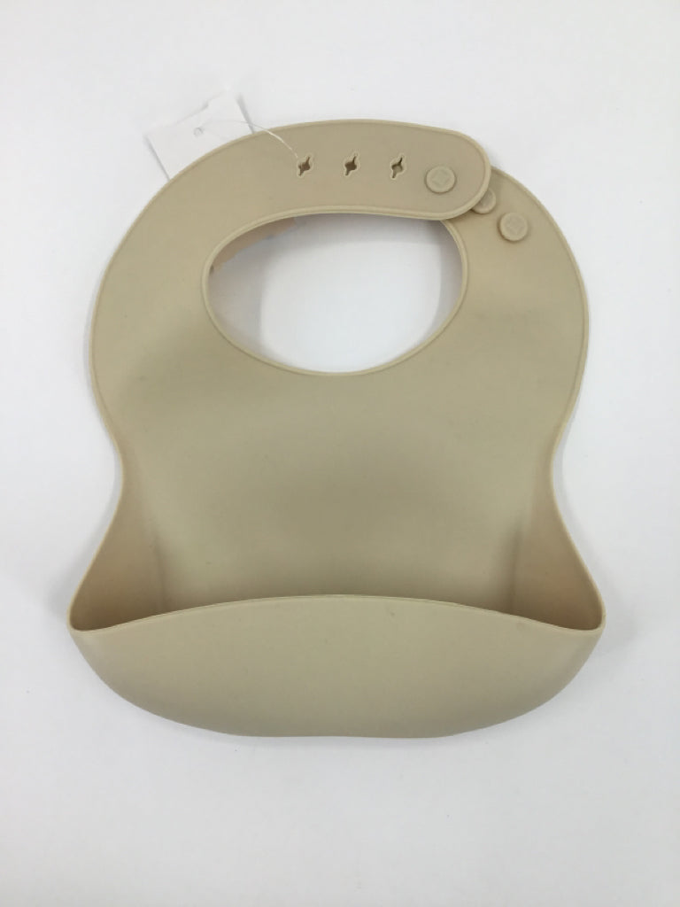 Beige One Size Silicone Bib