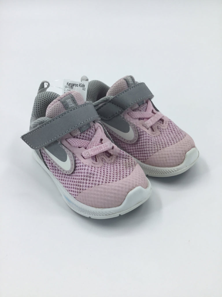 Nike Child Size 4 Toddler Pink Sneakers