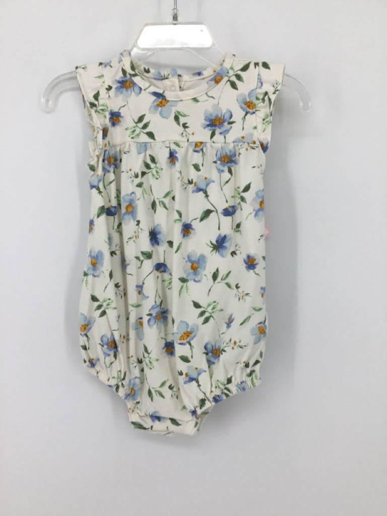 Old Navy Child Size 6-12 Months White Outfit - girls