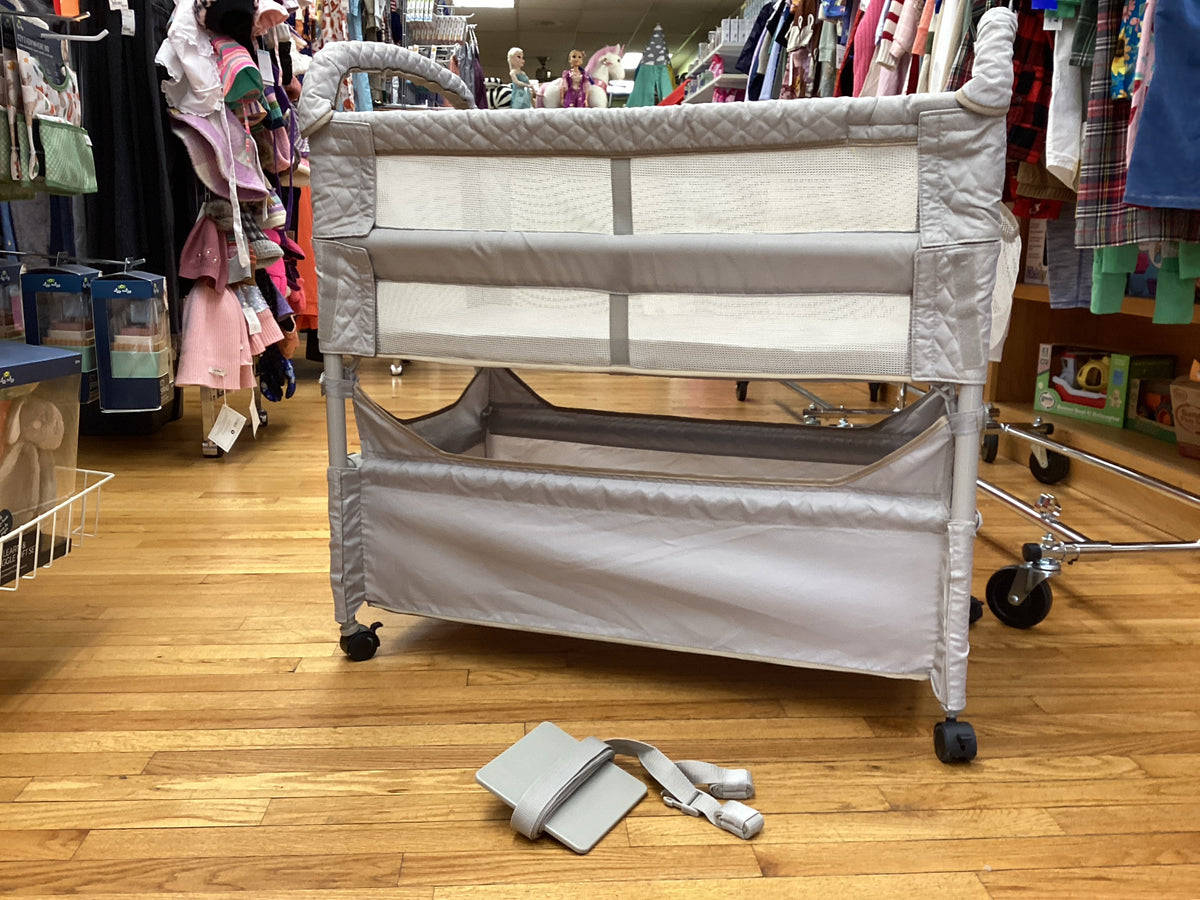 Arm's Reach Clear-Vue Co-Sleeper