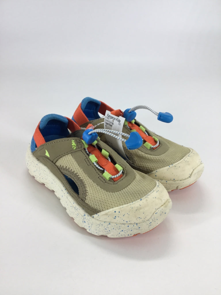 Rugged Shark Child Size 11 Tan Sandals/Flip Flops