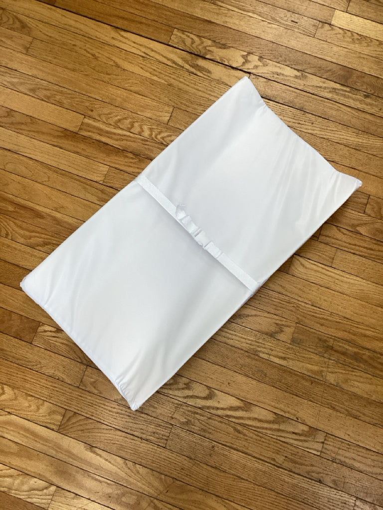 Munchkin Changing Pad