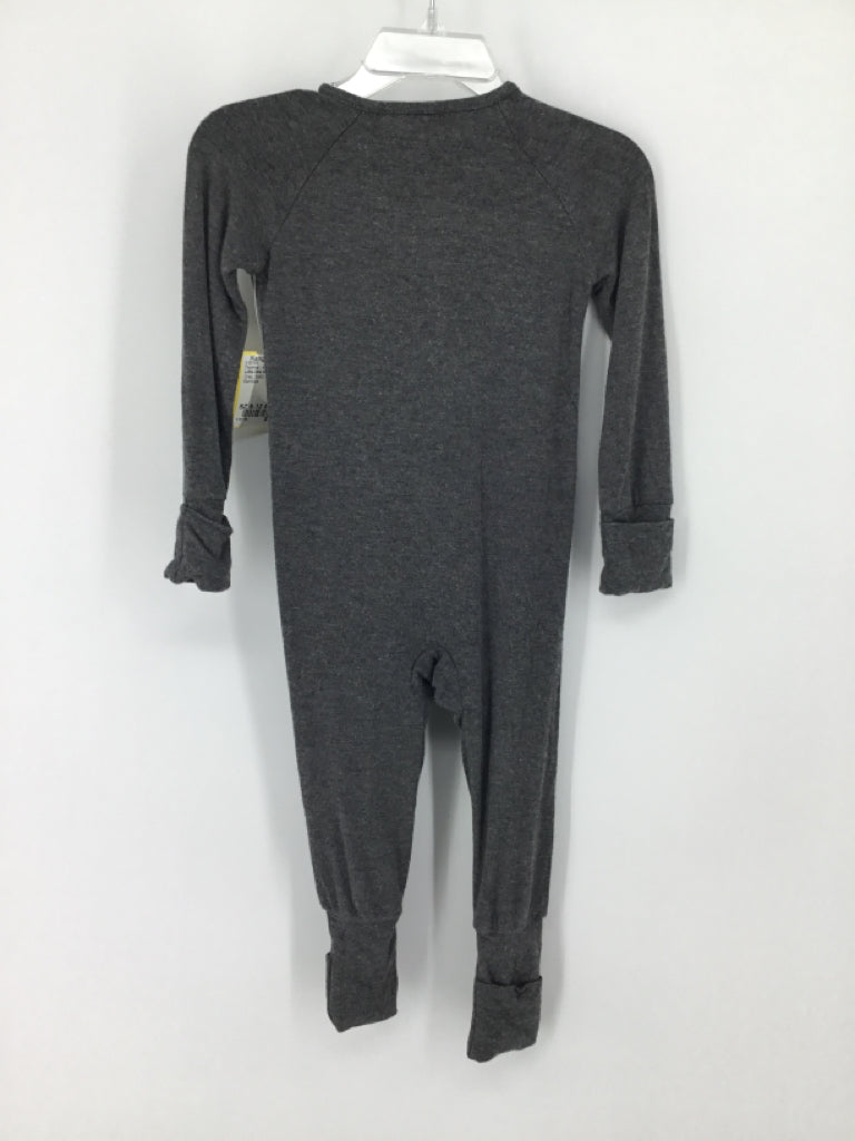 Little One Shop Child Size 6-12 Months Gray Solid Pajamas - boys
