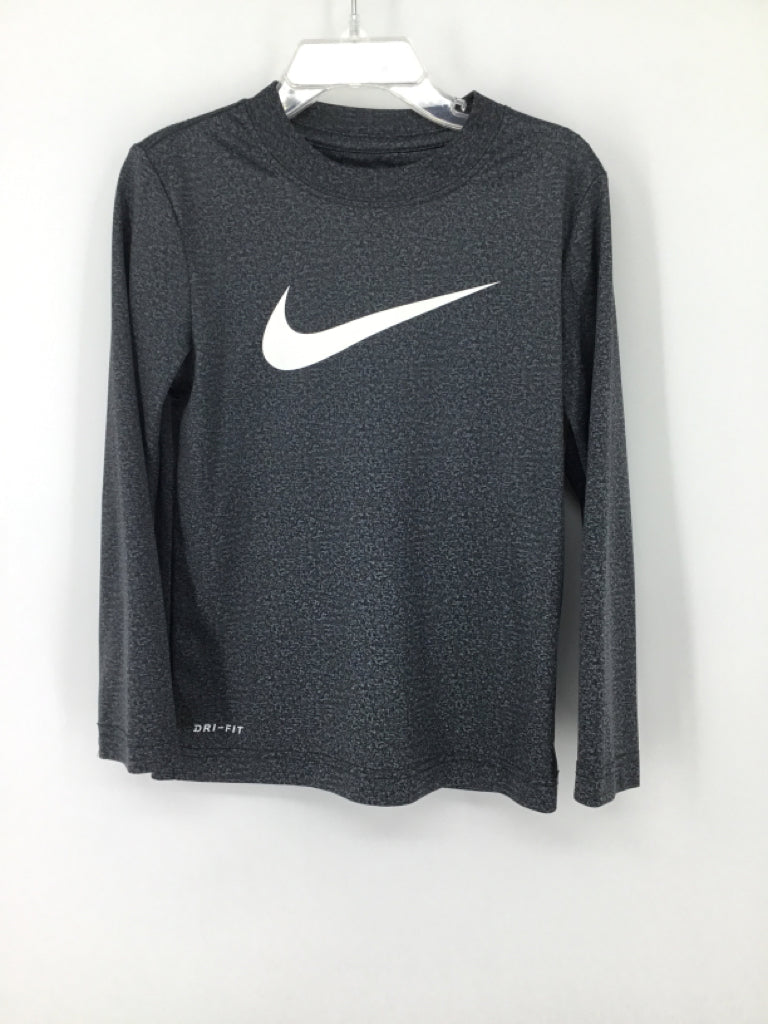 Nike Child Size 4 Gray screen printed T-shirt - boys