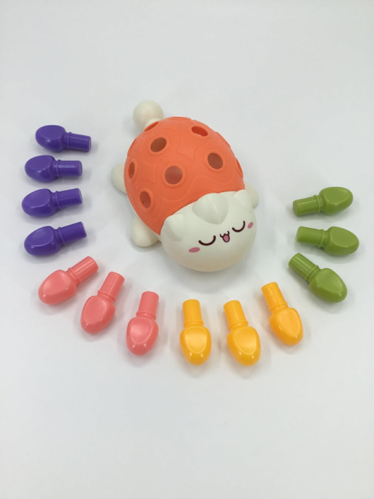 Montessori Fine Motor Sensory Toy Cat With Pegs