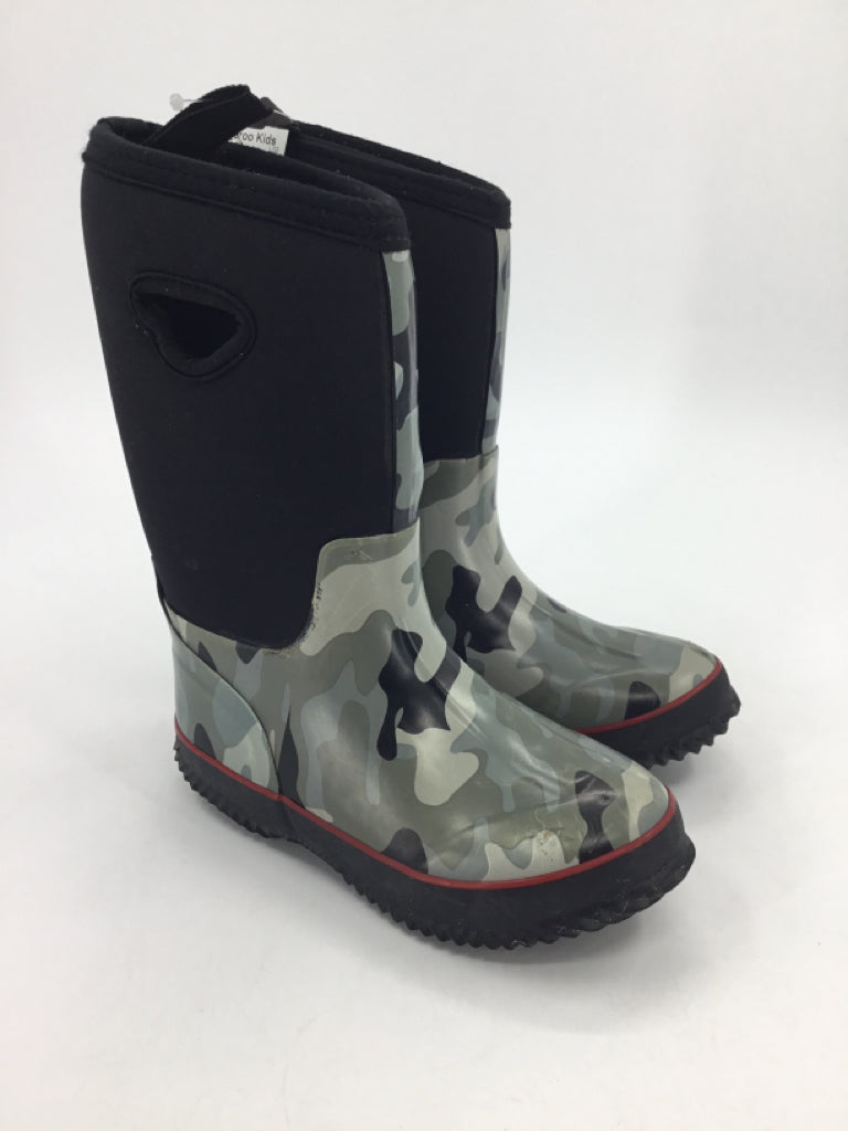 brandless Child Size 1 Youth Black Rain/Snow Boots