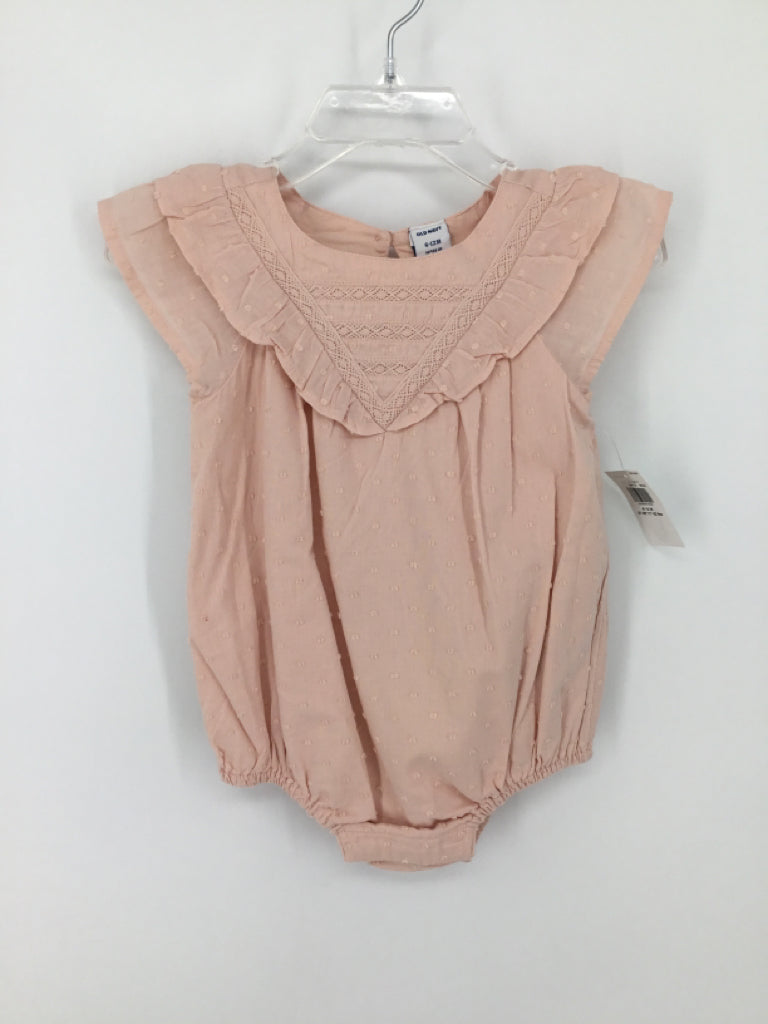 Old Navy Child Size 6-12 Months Pink Outfit - girls