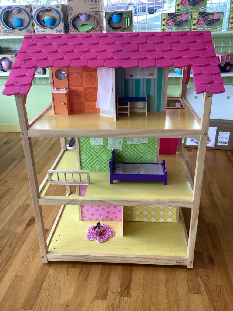 Kid Kraft So Chic Wooden Dollhouse with Wheels & some accessories