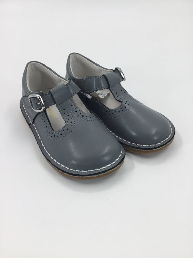 L'amour Child Size 11 Gray Dress Shoes