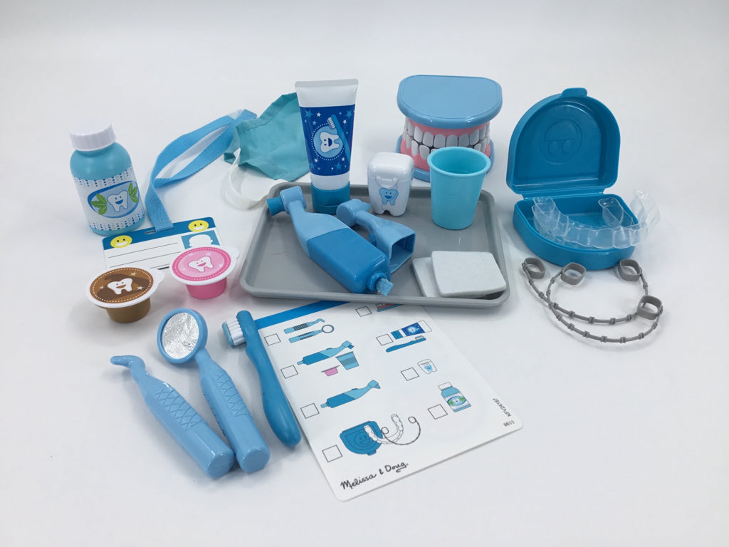 Melissa & Doug Super Smile Dentist Play Set