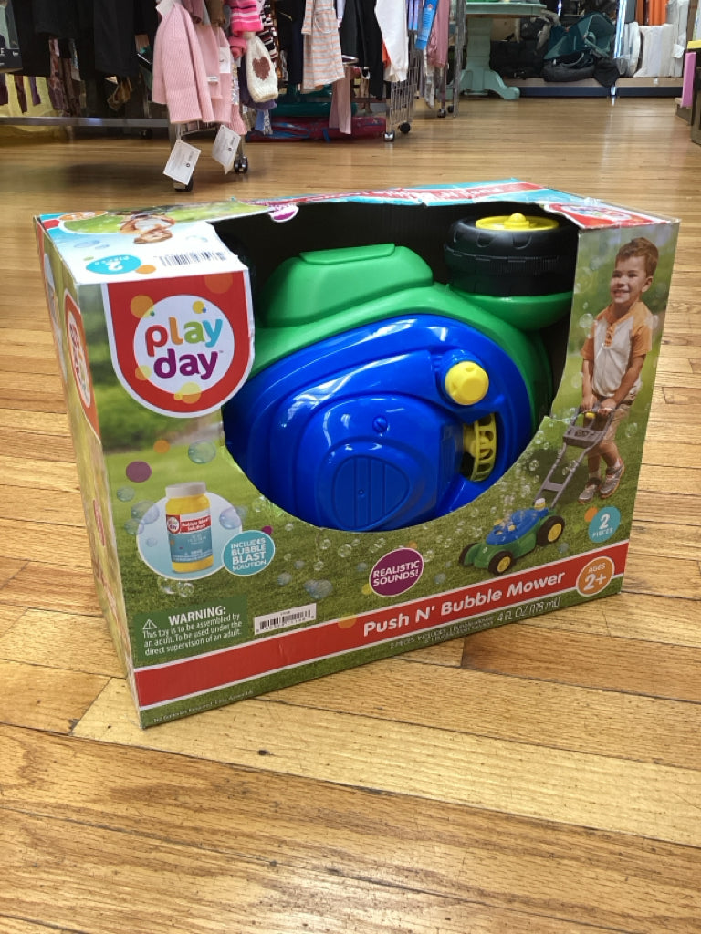Play Day Push & Bubble Mower