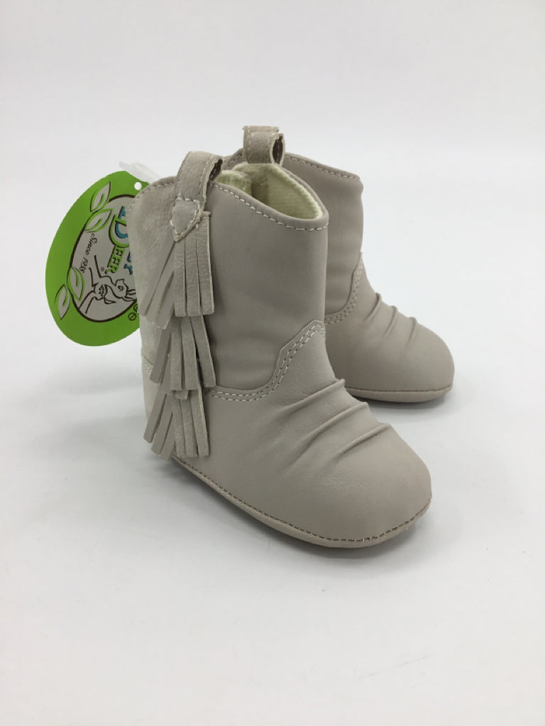 Baby Deer Child Size 3 Toddler Cream Boots
