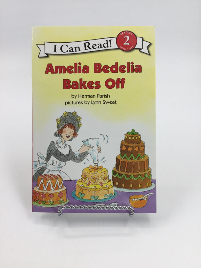 Amelia Bedelia Bakes Off Paper Back Book