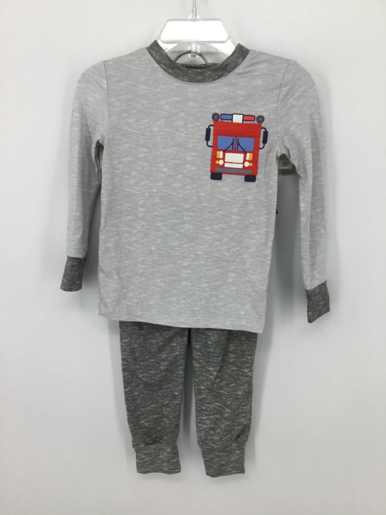 Tahari Child Size 2 Gray Fire Truck Pajamas - boys