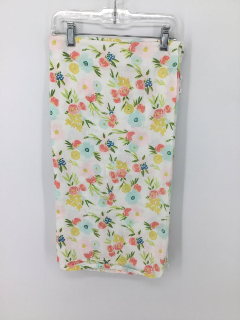 cloud island Multi-Color Floral Blanket