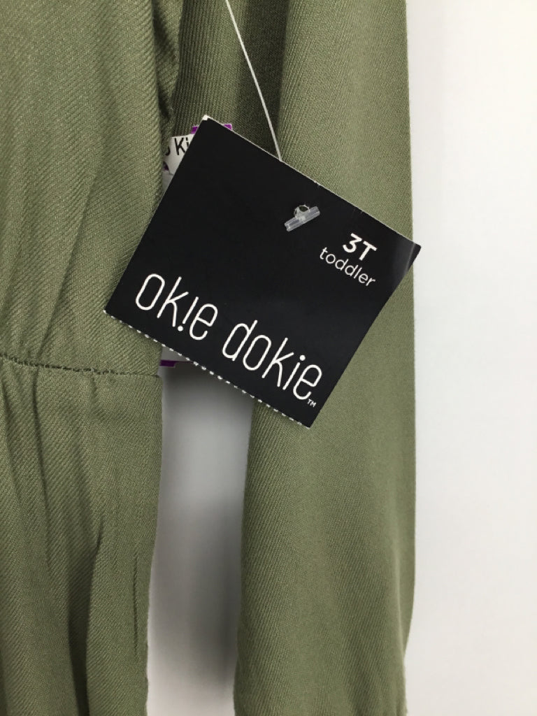okie dokie Child Size 3 Green Outfit - girls