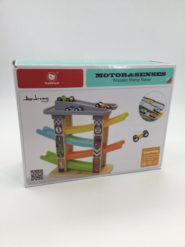 Top Bright Wooden Ramp Racer