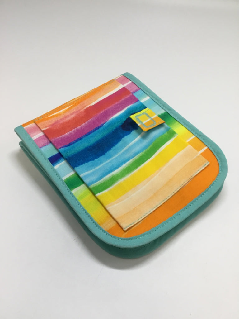 Lovevery Standing Card Holder with cards