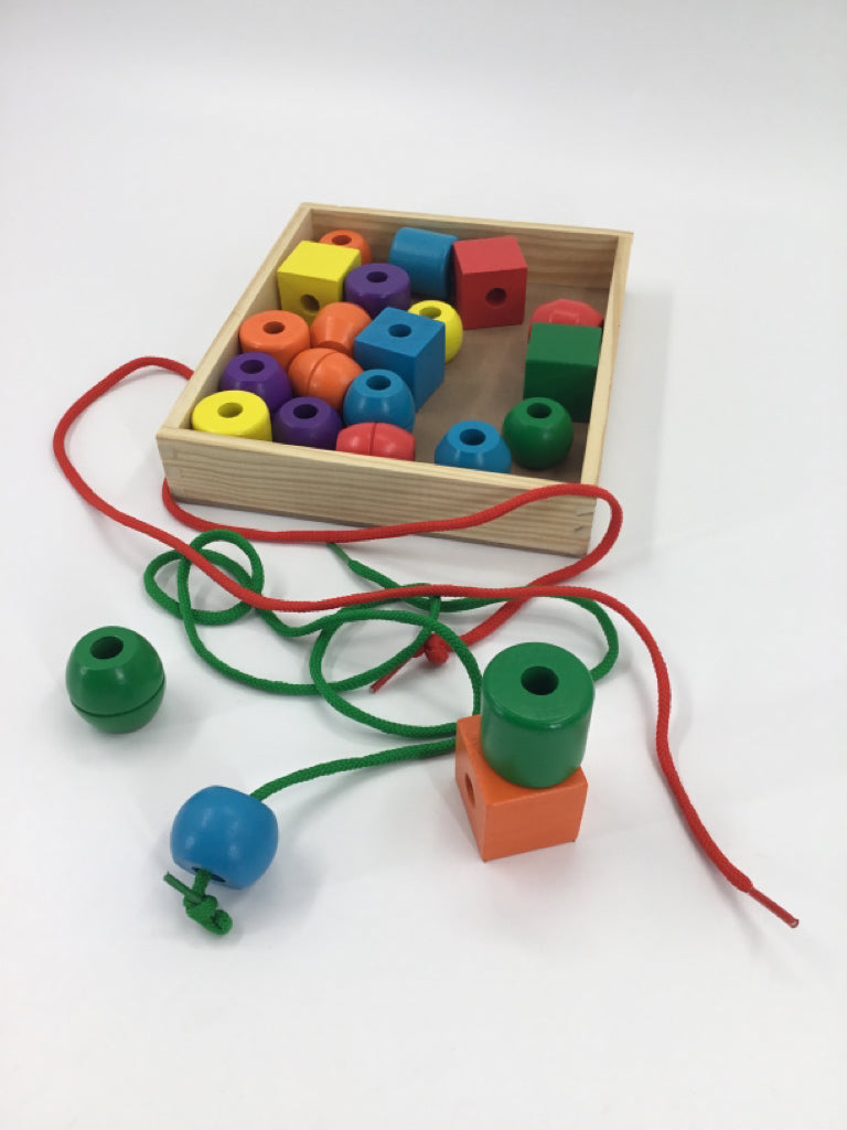 Melissa & Doug Primary Lacing Beads