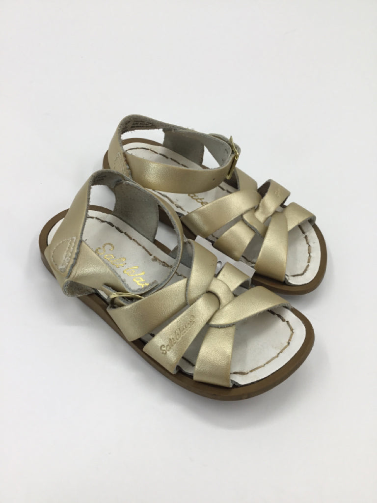 Salt Water Child Size 7 Toddler Gold Sandals/Flip Flops