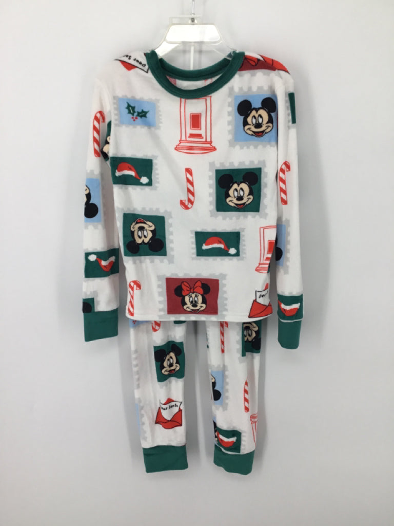 Disney Child Size 6 Green Christmas Pajamas