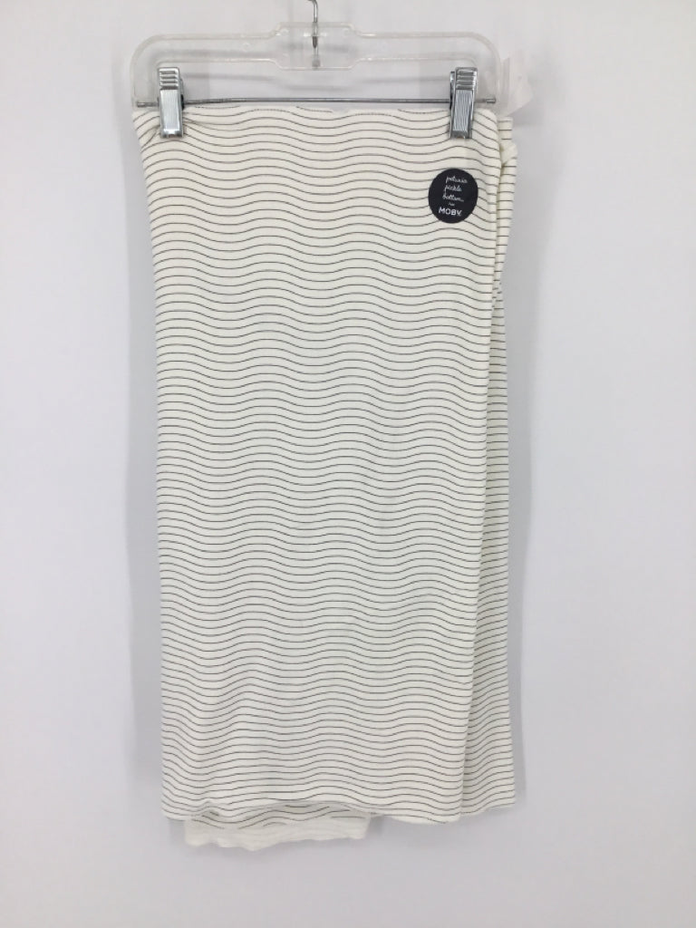 Moby + Petunia Pickle Bottom White Print Baby/Child Wrap Carrier