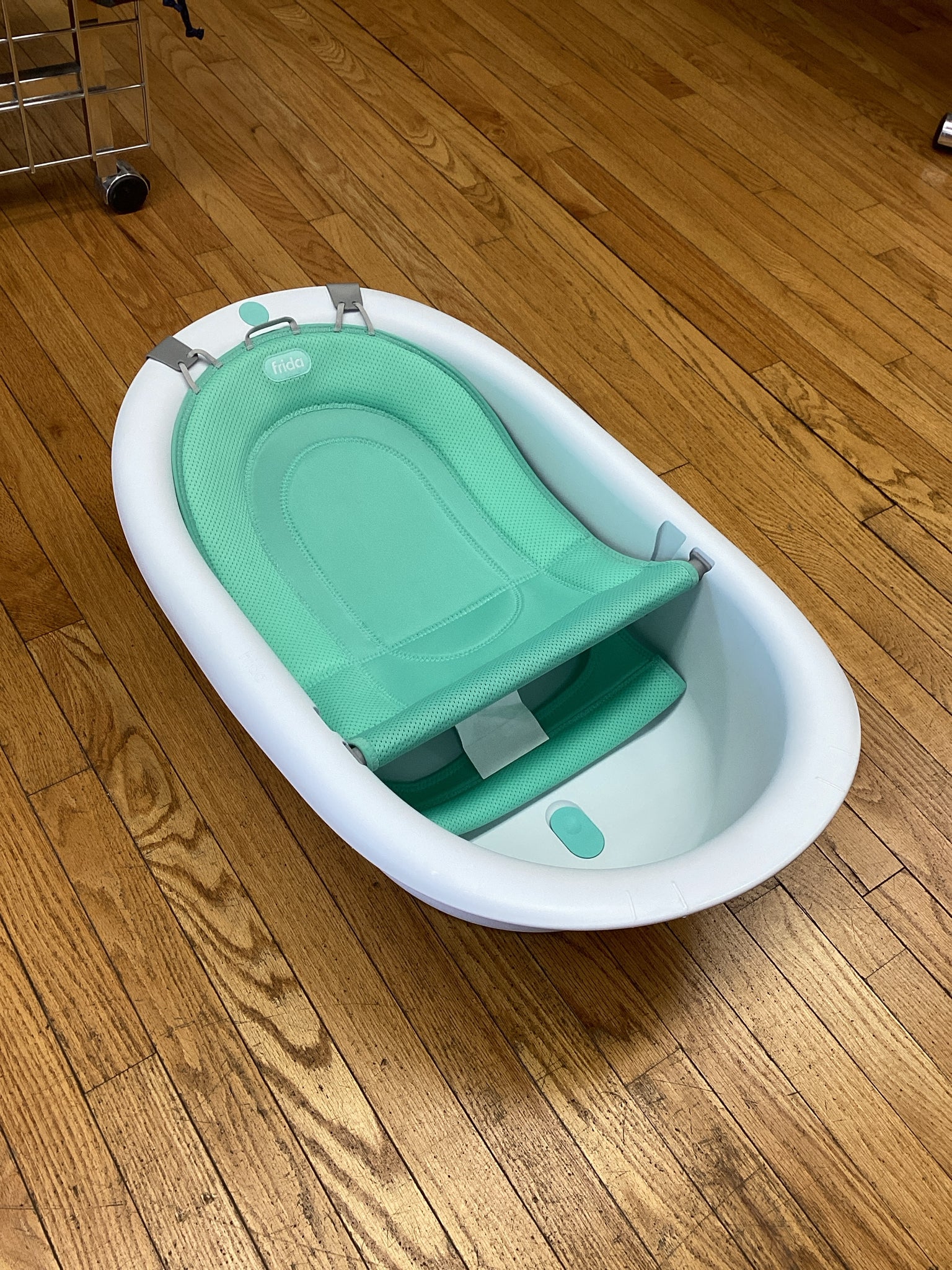 Frida Baby 4-in-1 Grow-with-Me Bath Tub