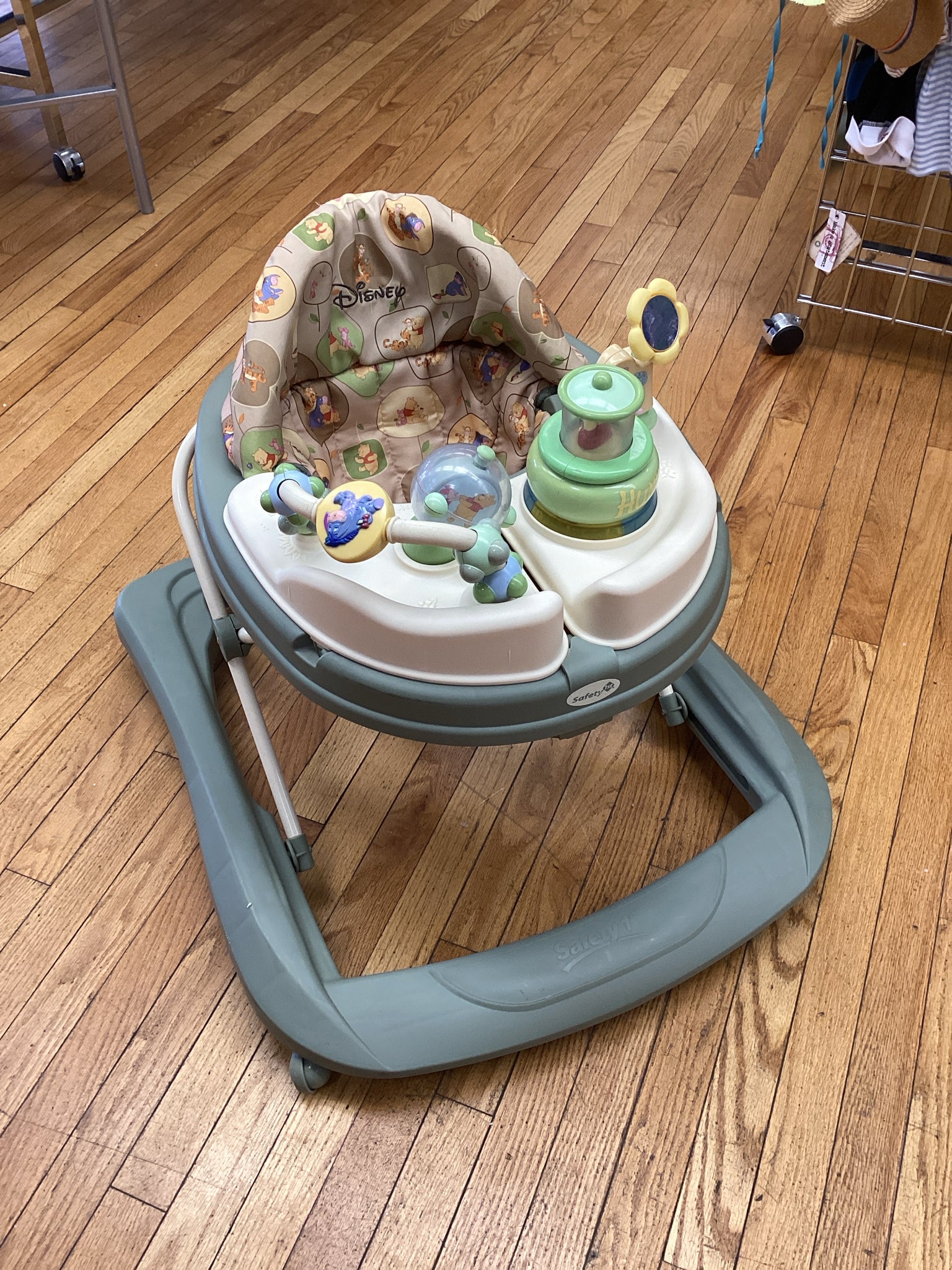 Disney Winnie the Pooh Walker