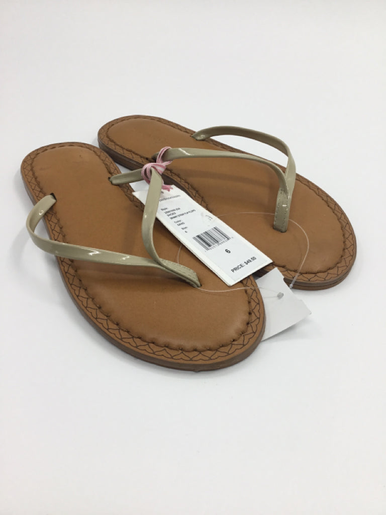 vineyard vines Child Size 6 Youth Tan Sandals/Flip Flops