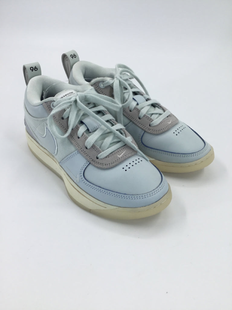 Nike Child Size 5 Youth Blue Sneakers