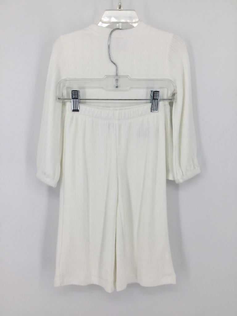 Old Navy Child Size 2 White Outfit - girls
